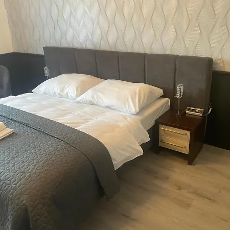 Maroon 3* 피에슈타니